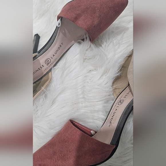 Pointed Beige And Pink Heels - Picture 4 of 7